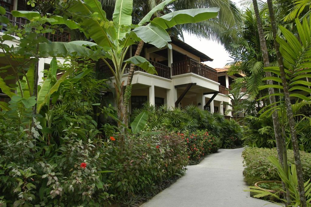 Hotel Avillion Port Dickson Extérieur photo The E and O Hotel