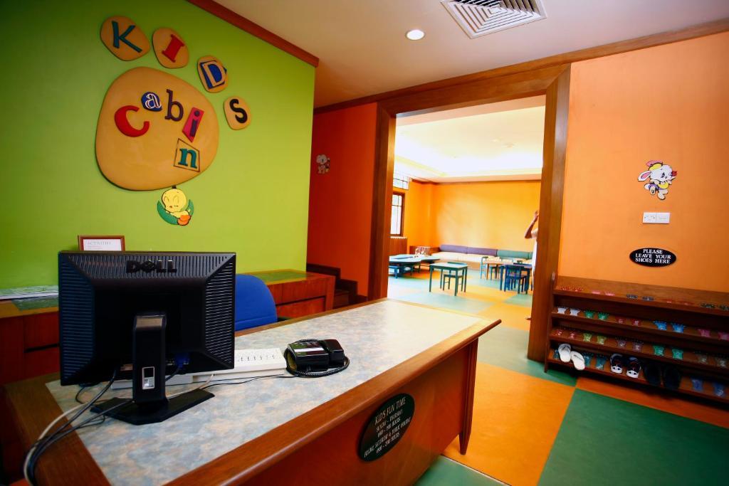 Hotel Avillion Port Dickson Extérieur photo The Kid's Only area at the station