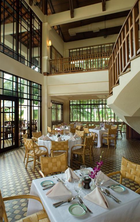 Hotel Avillion Port Dickson Extérieur photo The restaurant at the hotel